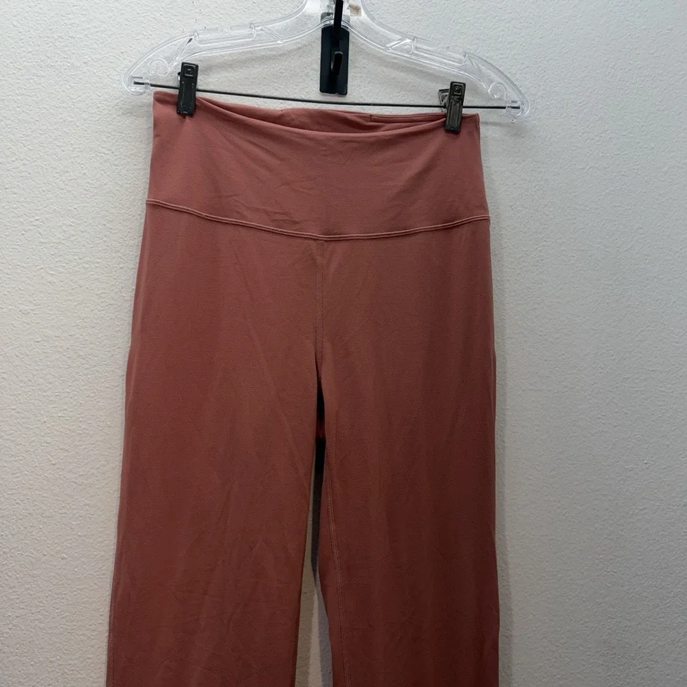 Lululemon Groove Pant Flare Super High Rise Yoga Leggings Pink‎ Size 8 Womens